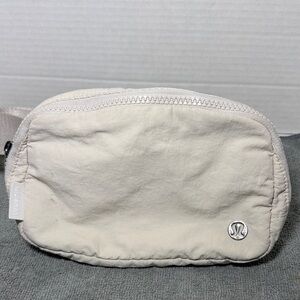Lululemon Athletica Everywhere Belt Bag